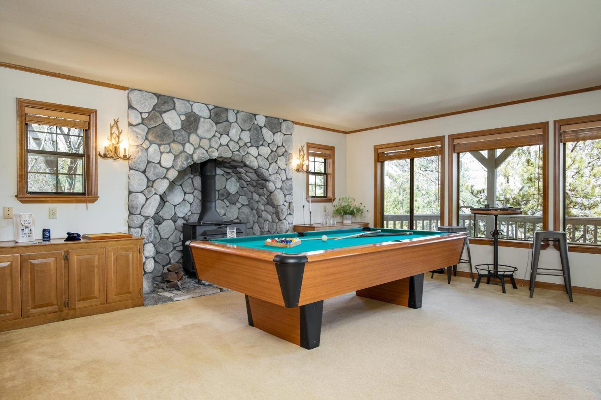 Pollock By Avantstay Stunning Views W Movie Room Hot Tub Game Room Large Balcony Lake Arrowhead Exterior photo