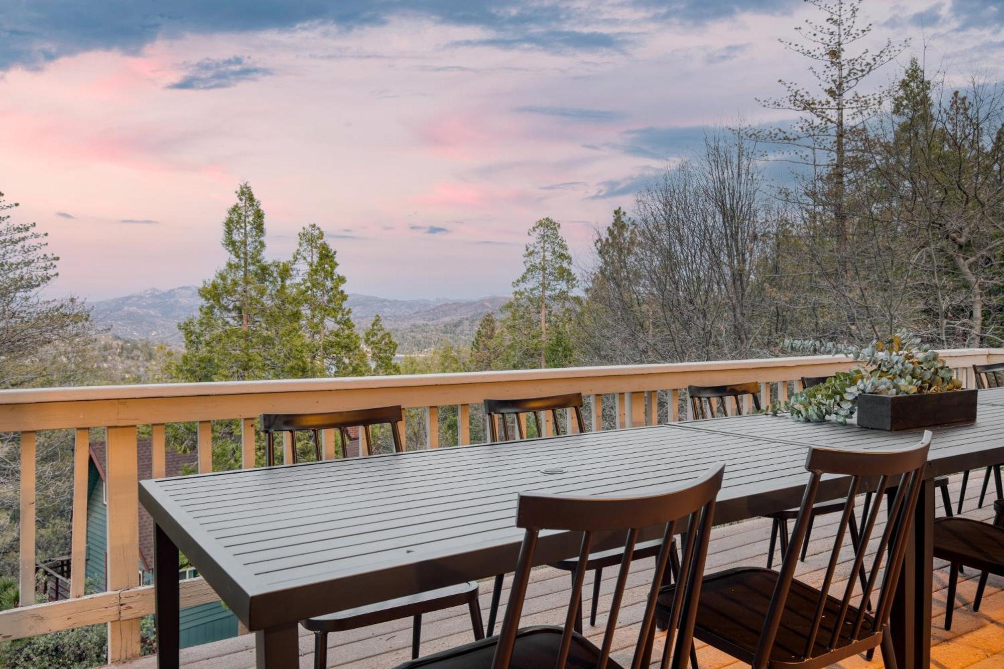 Pollock By Avantstay Stunning Views W Movie Room Hot Tub Game Room Large Balcony Lake Arrowhead Exterior photo